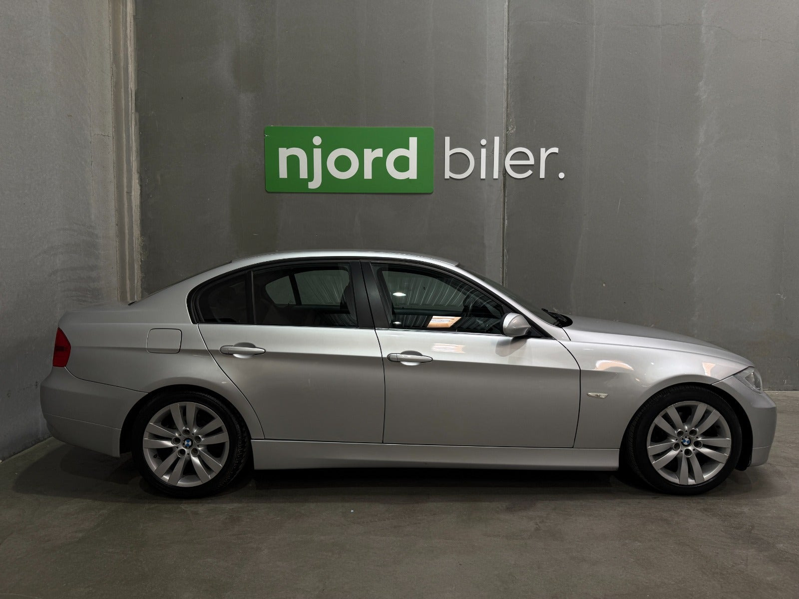 undefined BMW 320i fra 2005