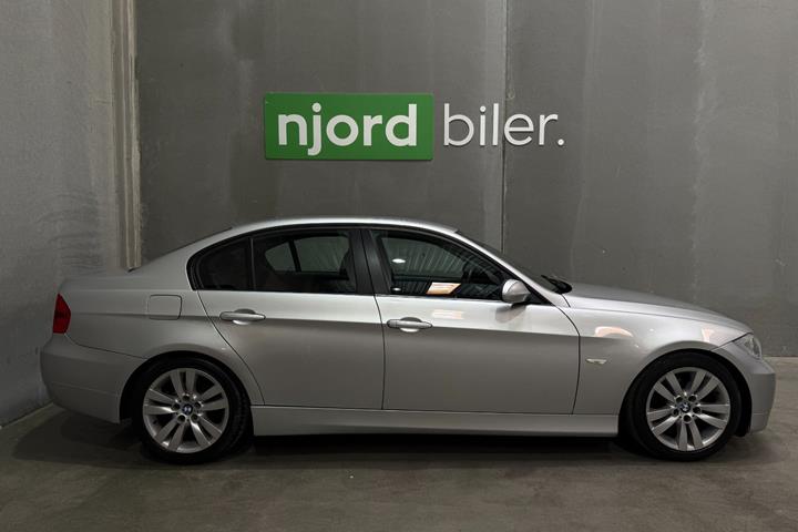 undefined BMW 320i fra 2005