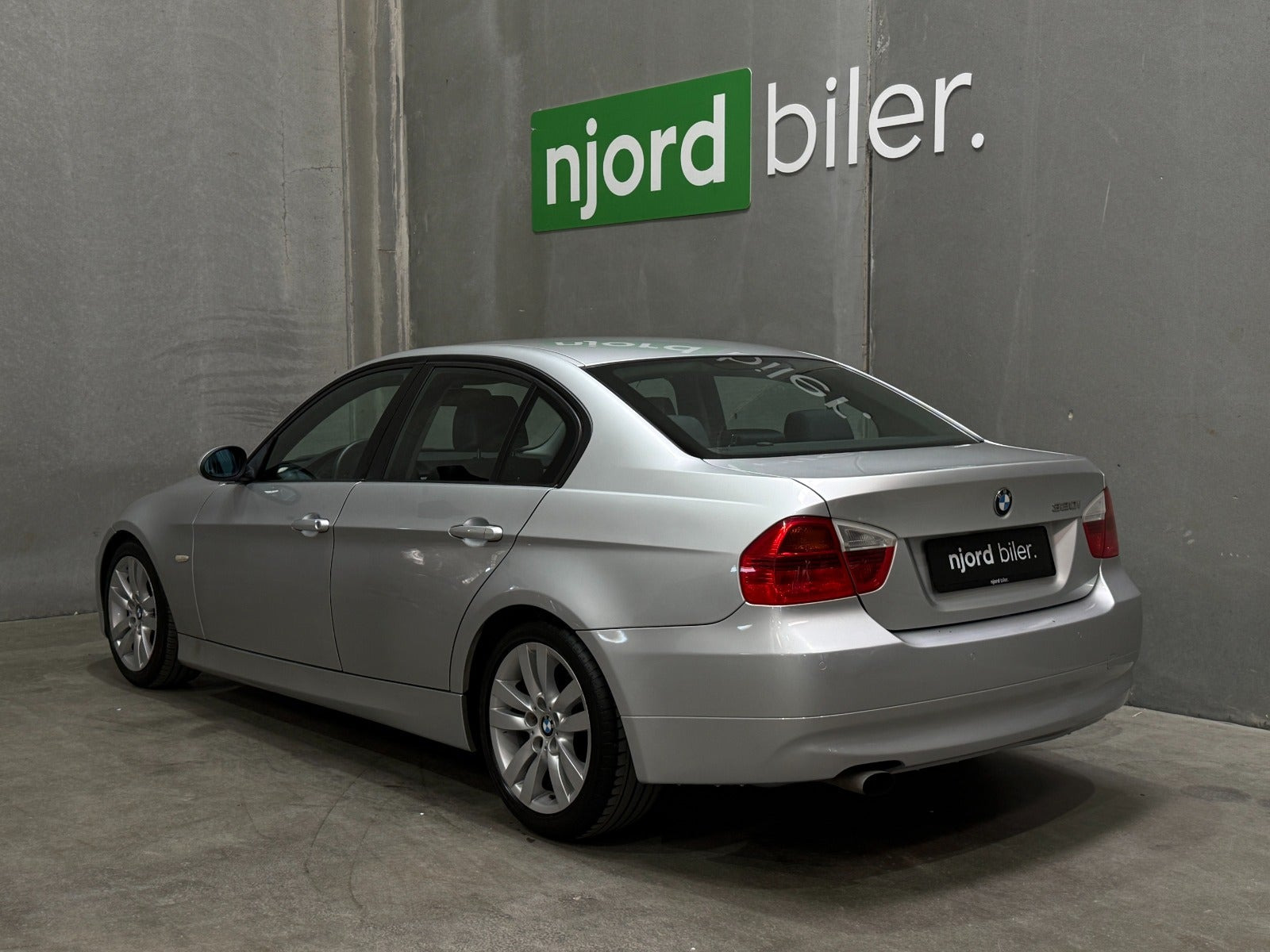 undefined BMW 320i fra 2005