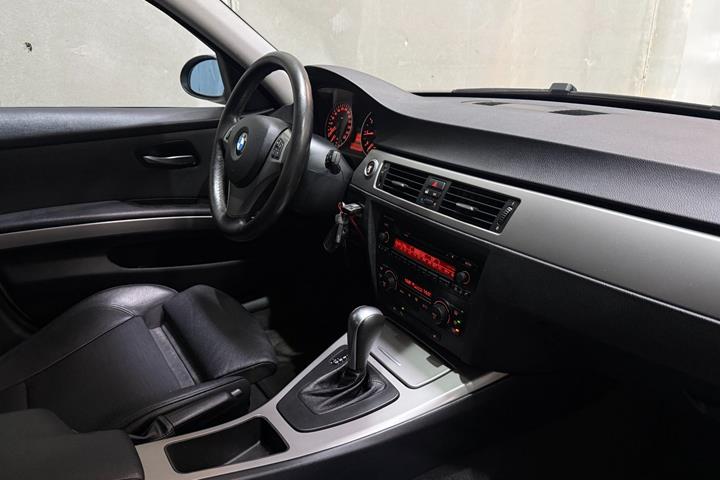 undefined BMW 320i fra 2005