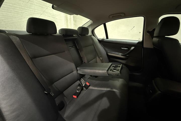 undefined BMW 320i fra 2005