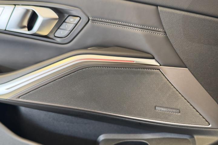 Sort BMW M3 fra 2022