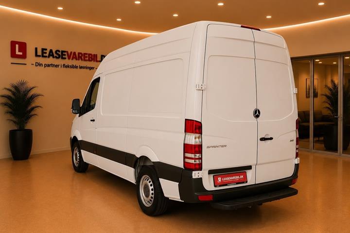 Hvid Mercedes Sprinter 316 fra 2017