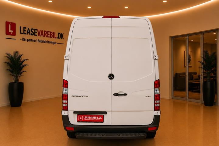 Hvid Mercedes Sprinter 316 fra 2017