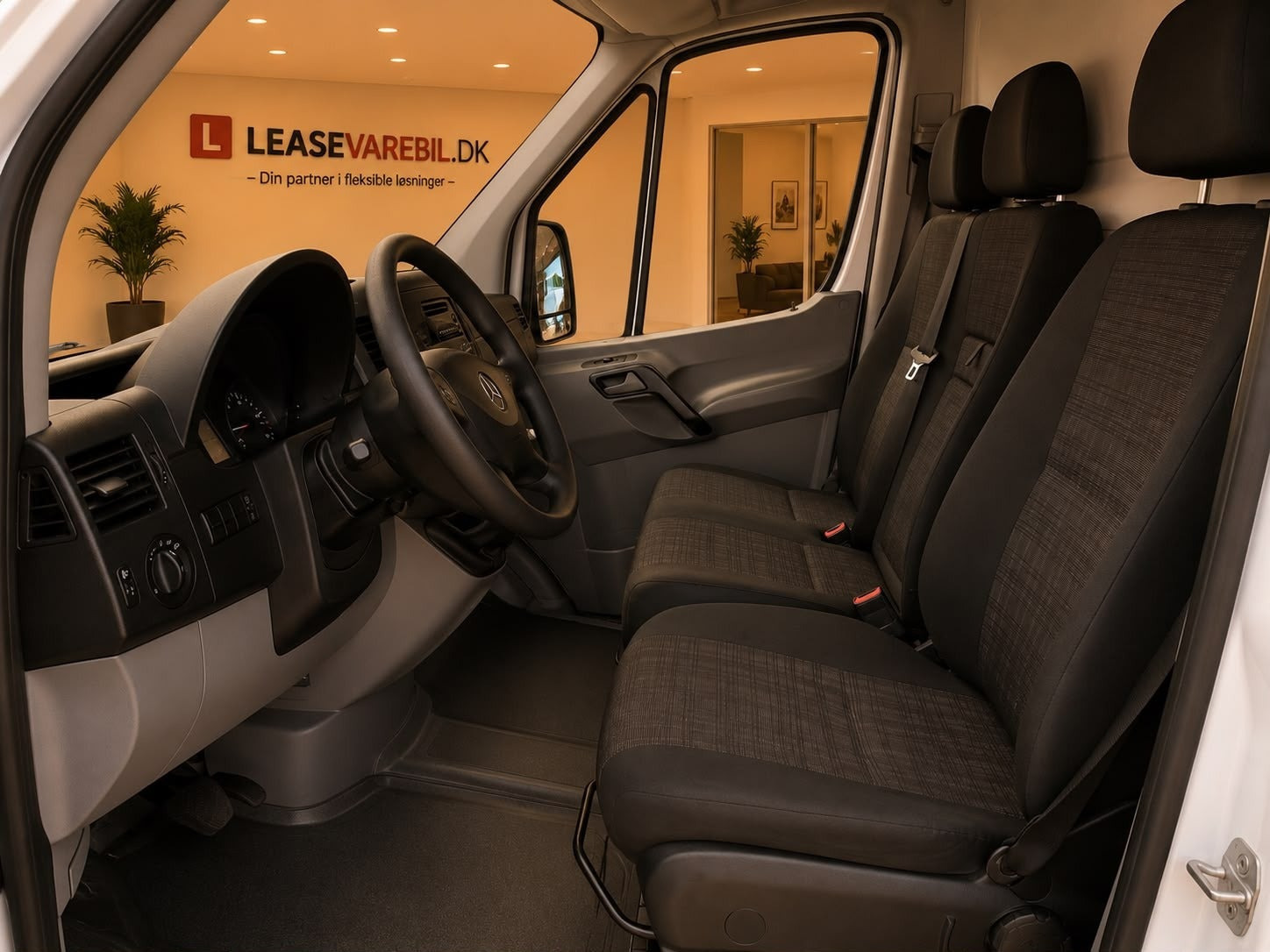 Hvid Mercedes Sprinter 316 fra 2017