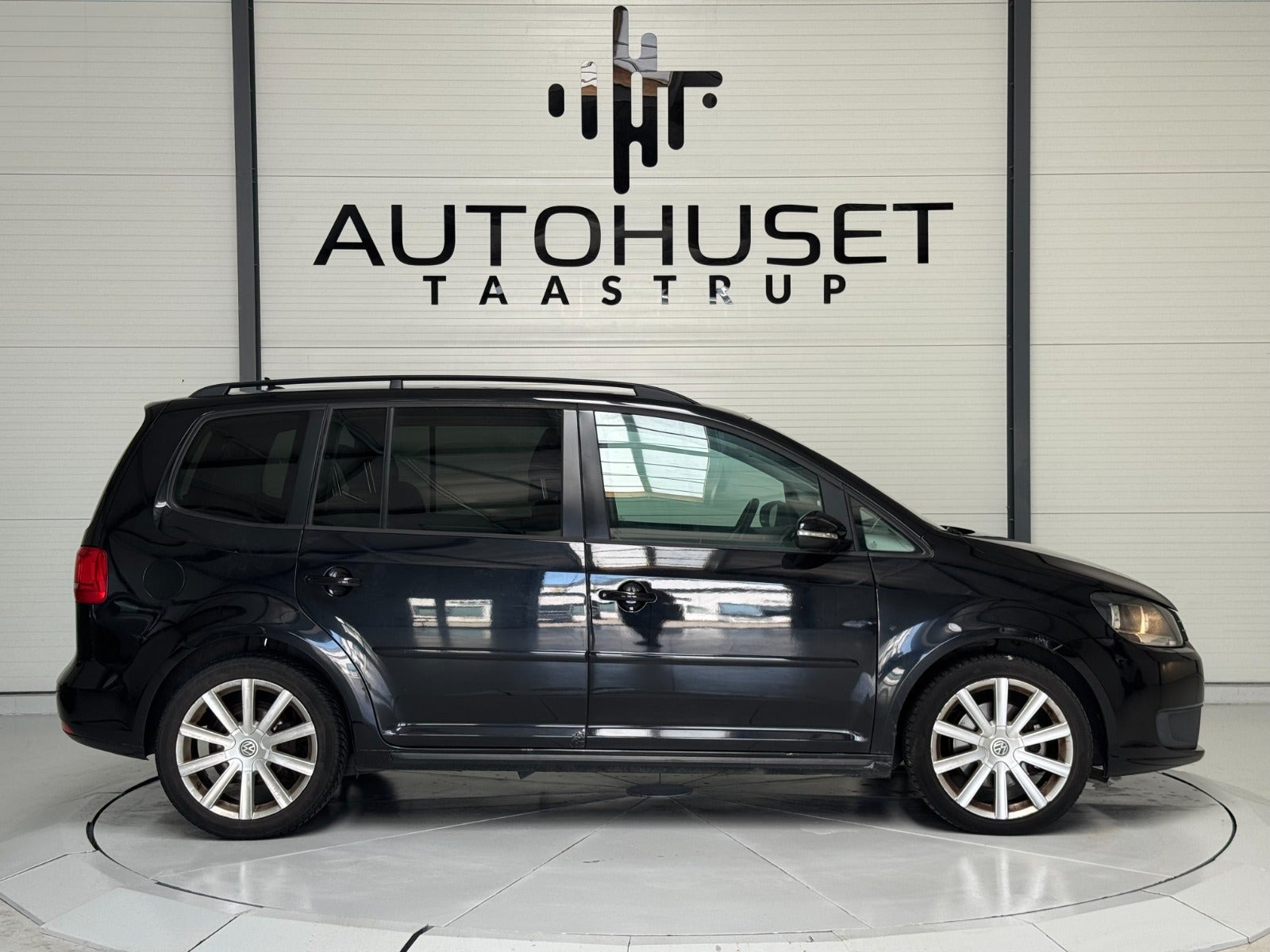 Sort VW Touran fra 2011