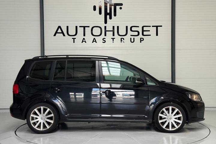 Sort VW Touran fra 2011