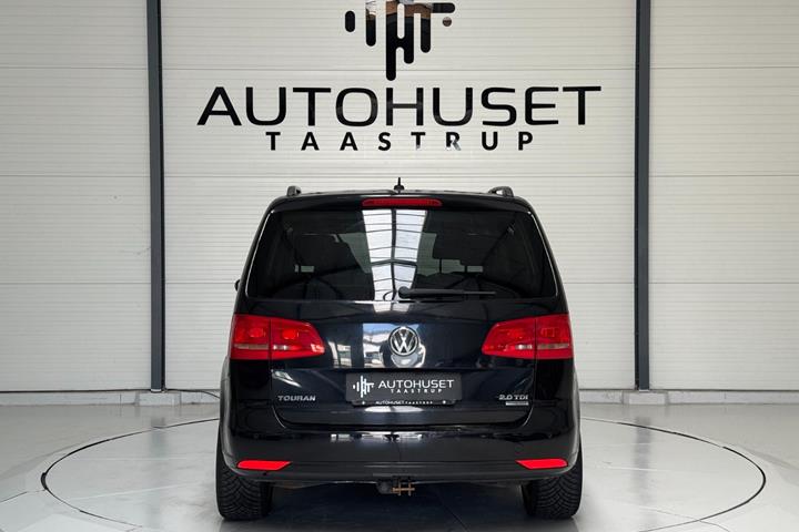 Sort VW Touran fra 2011