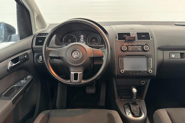 Sort VW Touran fra 2011