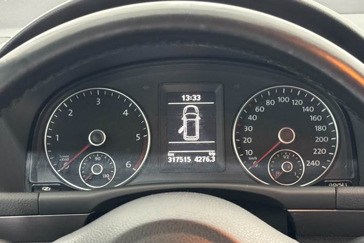 Sort VW Touran fra 2011
