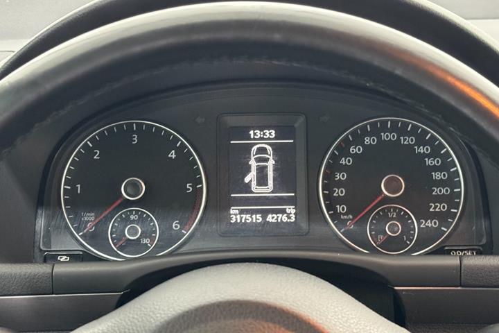 Sort VW Touran fra 2011