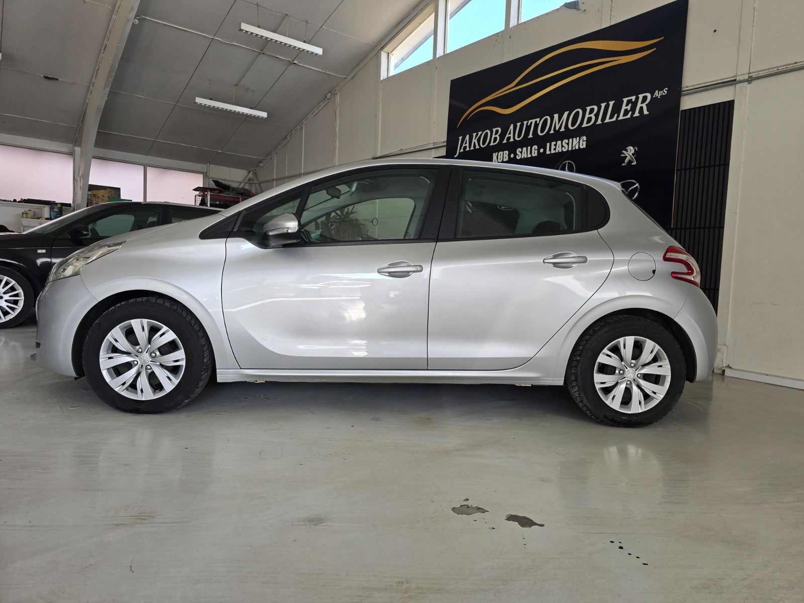 Sølv Peugeot 208 fra 2014