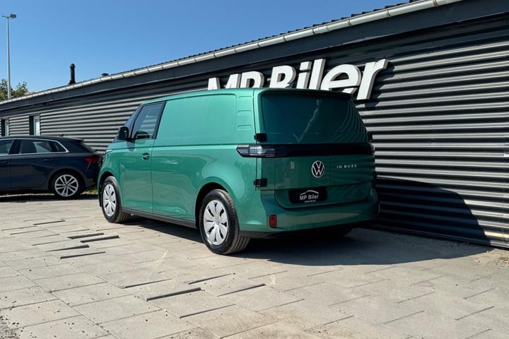 Grøn VW ID.Buzz fra 2024