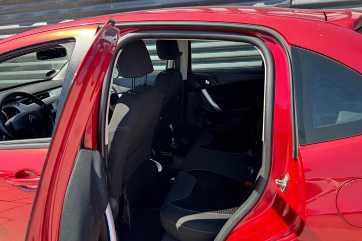 Rød Citroën C3 fra 2011