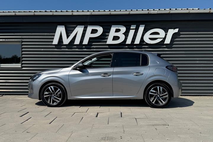 Sølv Peugeot 208 fra 2020