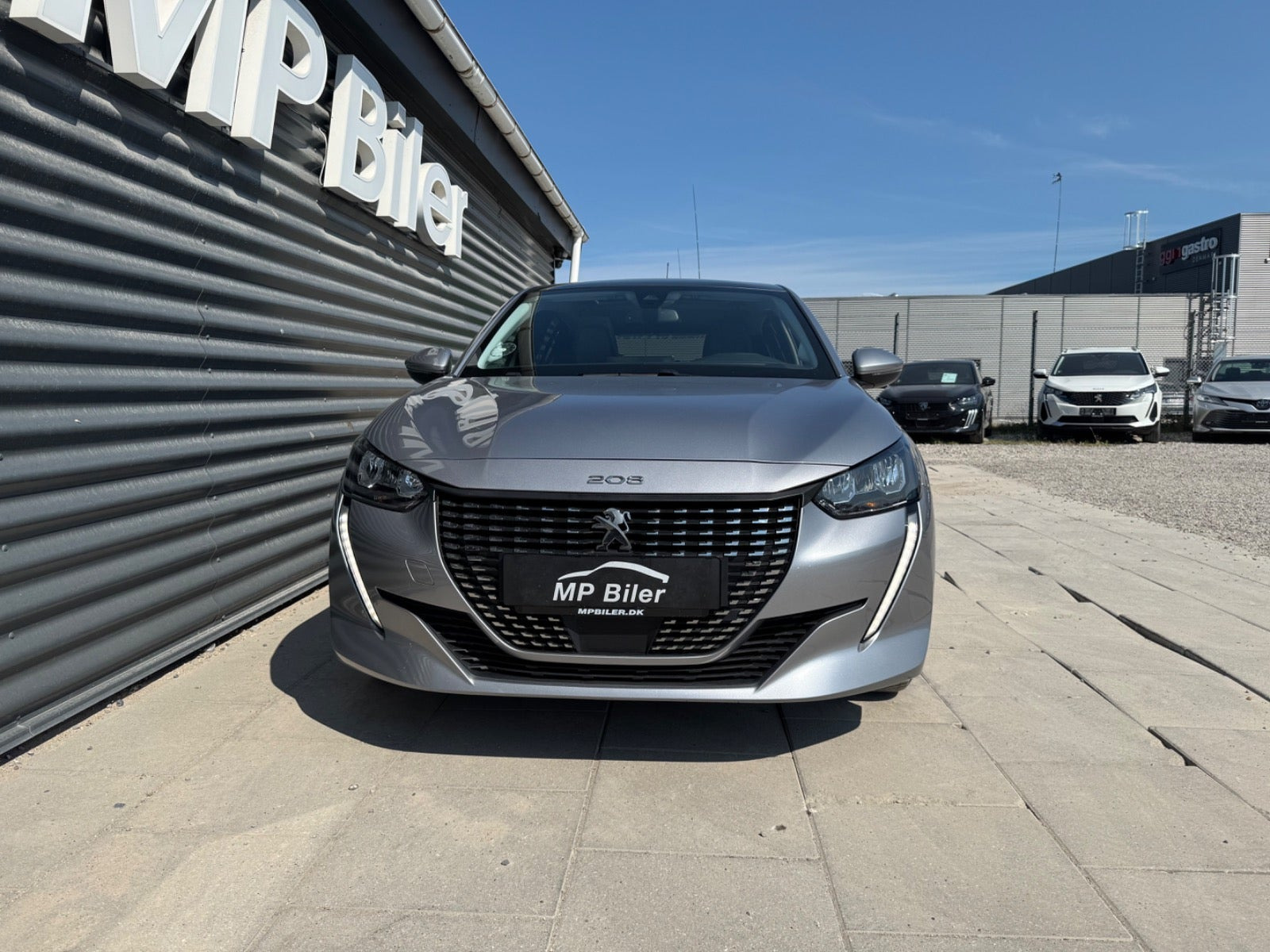 Sølv Peugeot 208 fra 2020