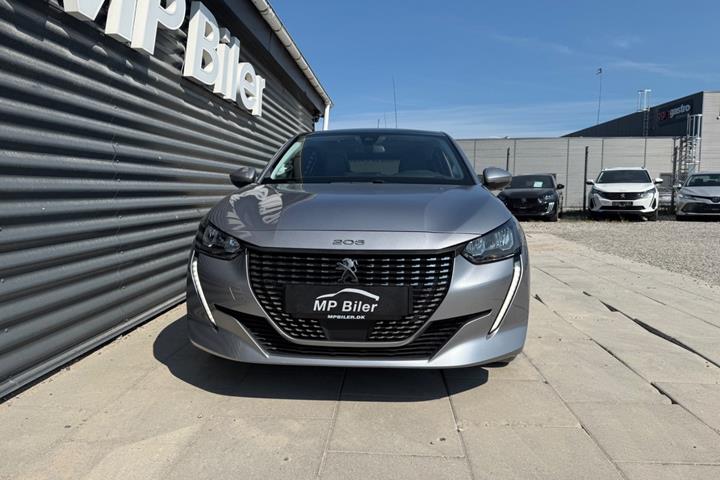 Sølv Peugeot 208 fra 2020