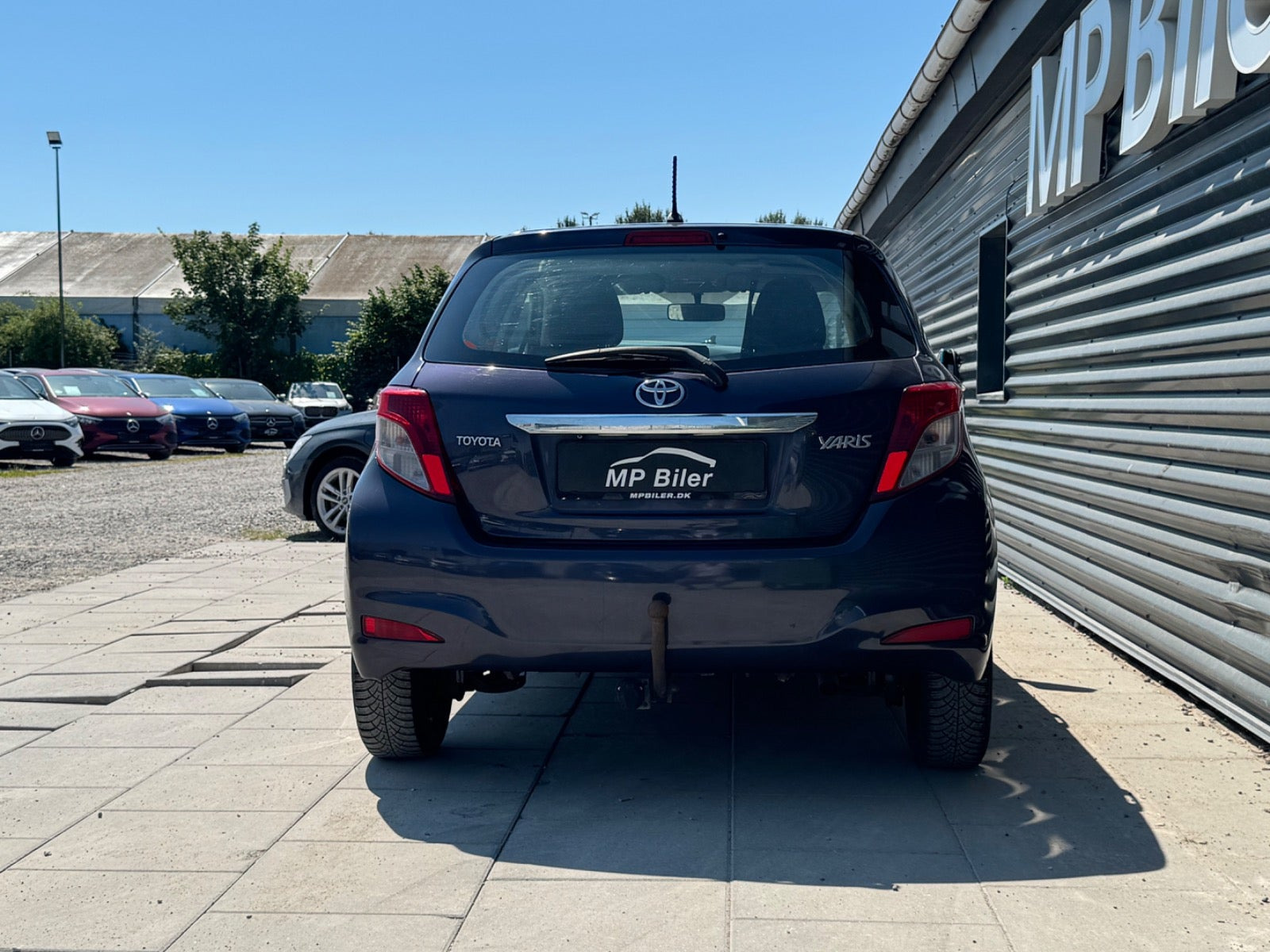 Blå Toyota Yaris fra 2011