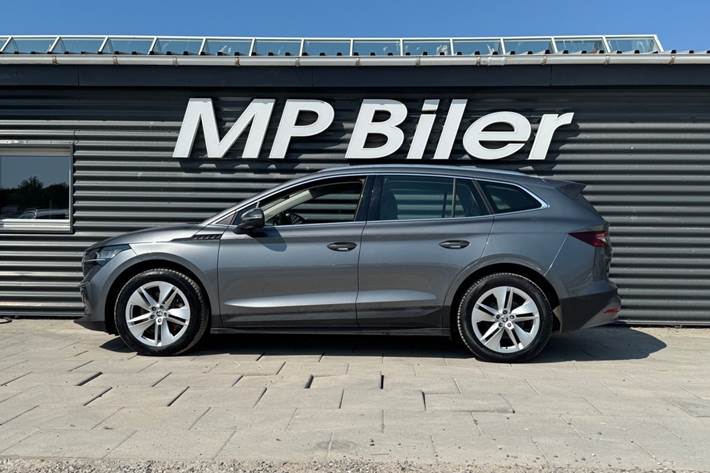 Grå Skoda Enyaq fra 2023