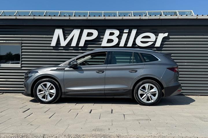 Grå Skoda Enyaq fra 2023