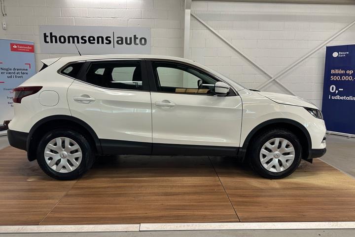 Hvid Nissan Qashqai fra 2021