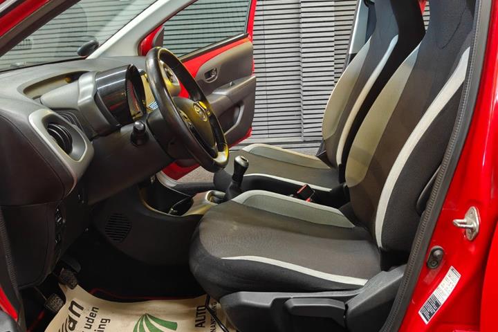 undefined Toyota Aygo fra 2015