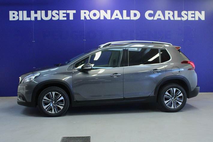 Grå Peugeot 2008 fra 2019