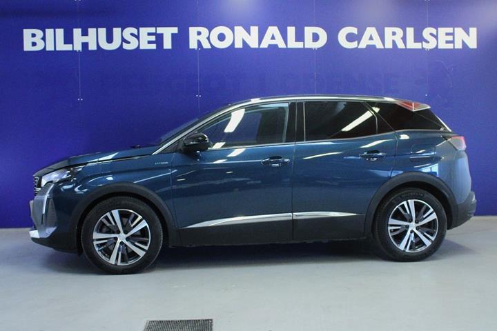 Blå Peugeot 3008 fra 2022