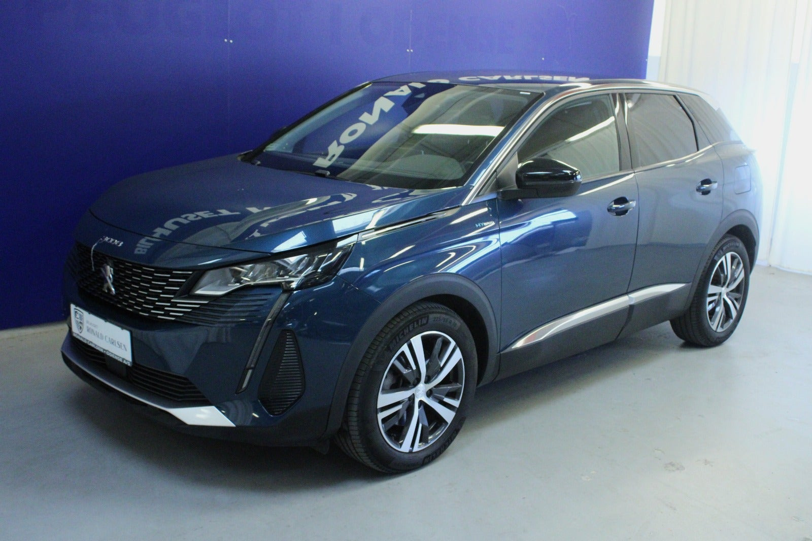 Blå Peugeot 3008 fra 2022
