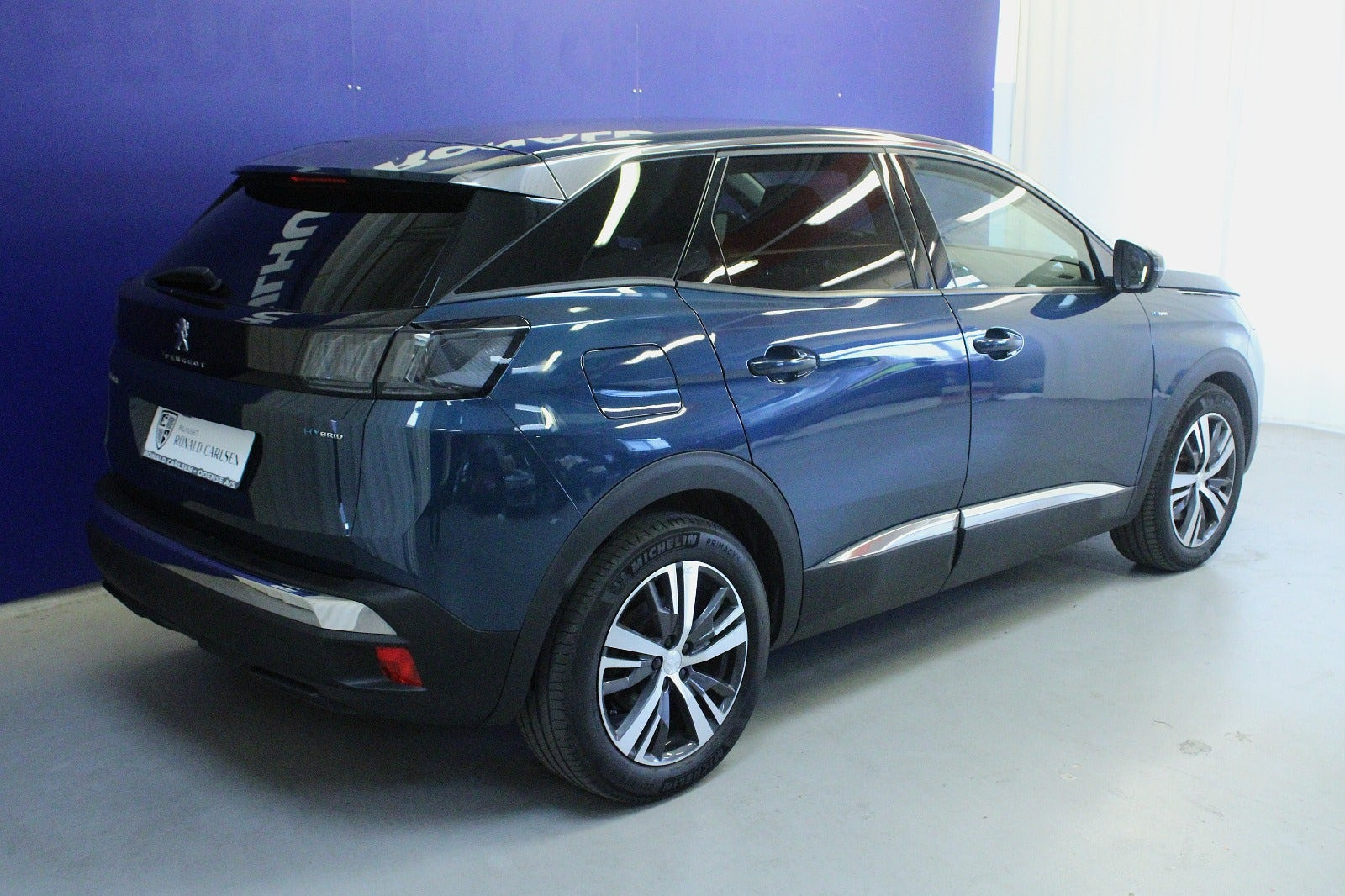 Blå Peugeot 3008 fra 2022