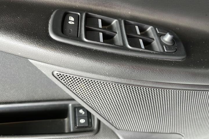 Hvid Jaguar XE fra 2018