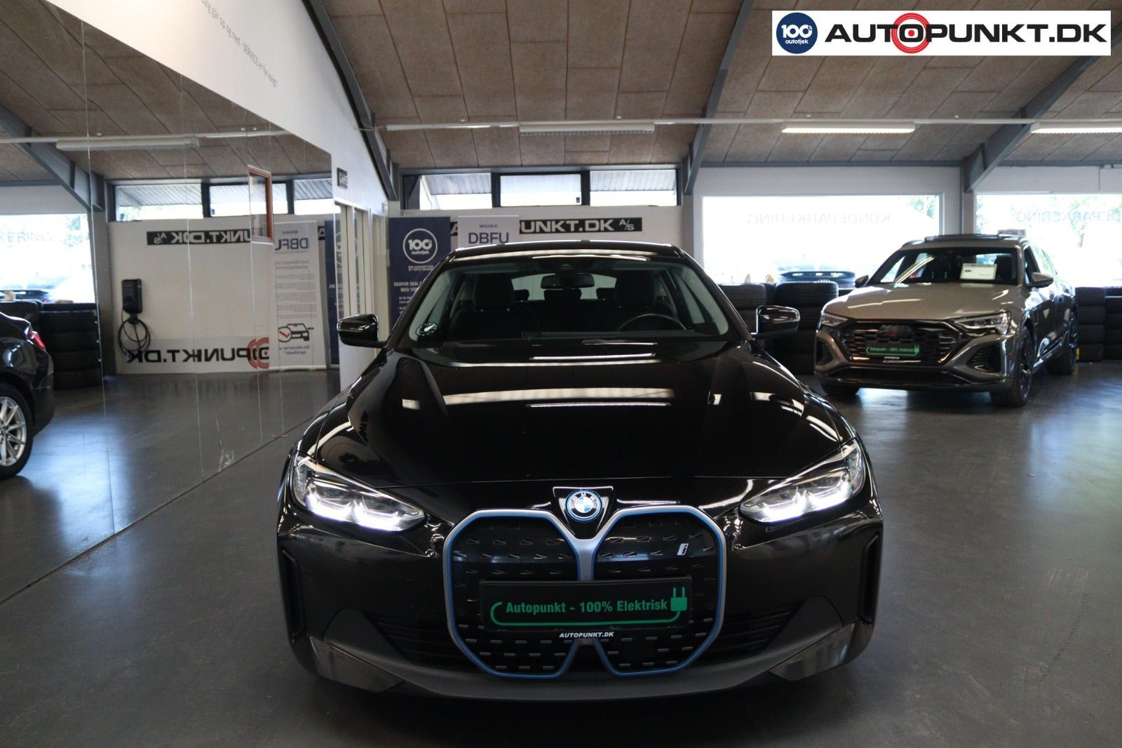 Sort BMW i4 fra 2023