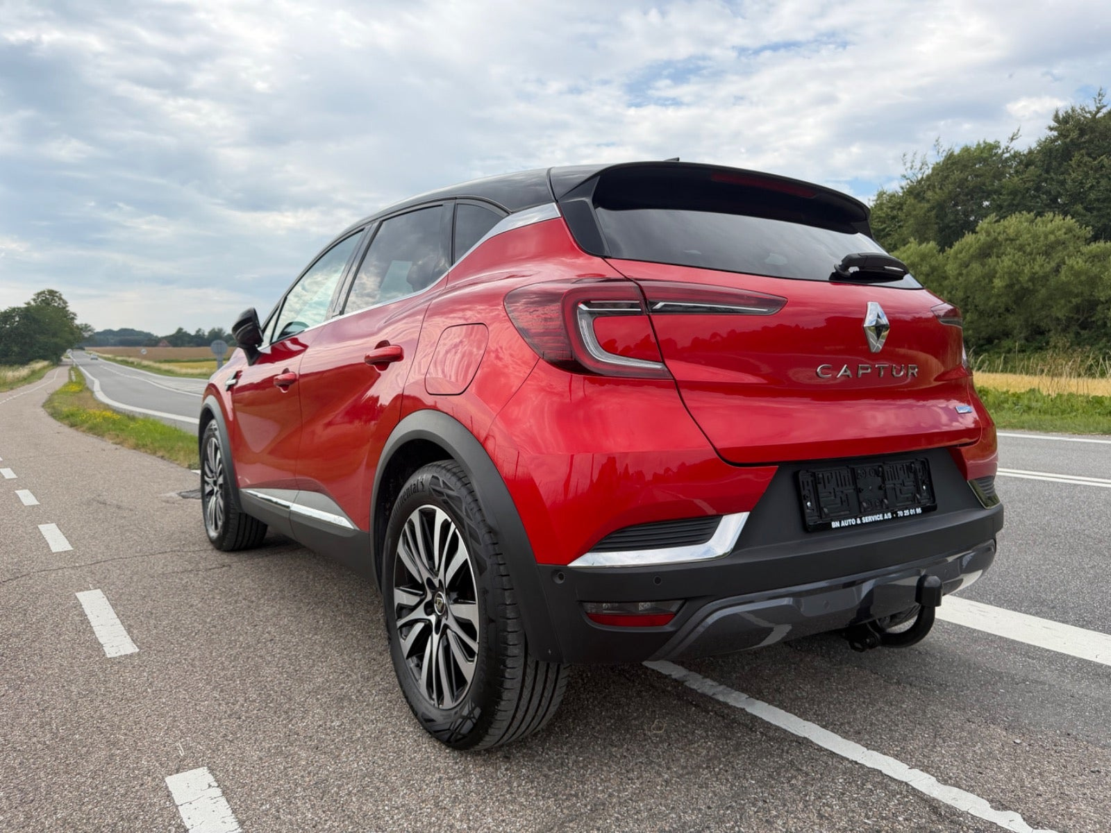 Rød Renault Captur fra 2021