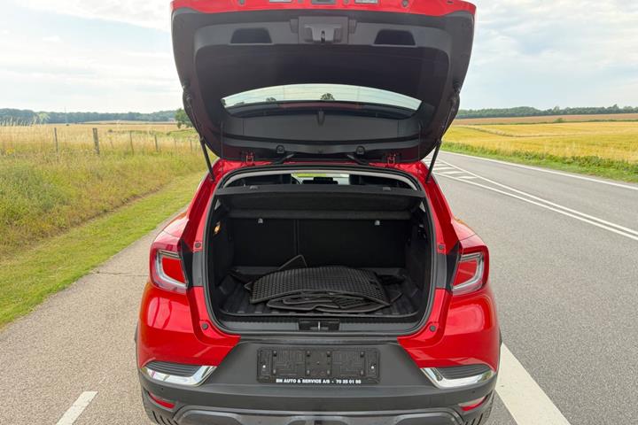 Rød Renault Captur fra 2021