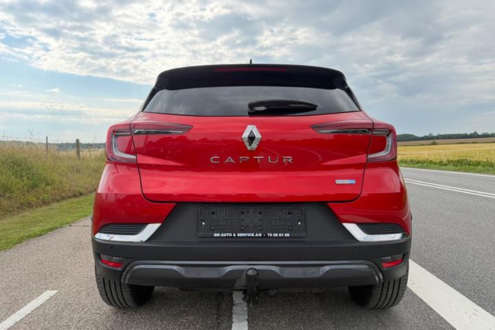 Rød Renault Captur fra 2021