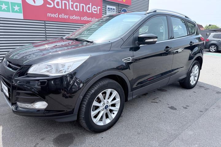 Sort Ford Kuga fra 2016