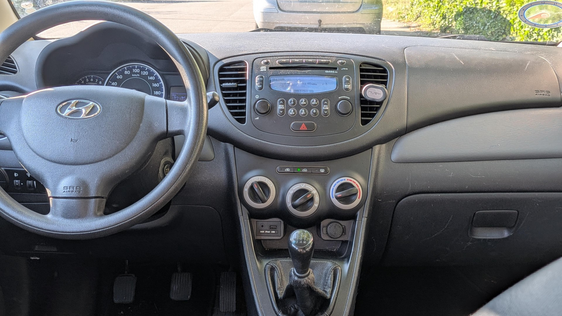 Blå Hyundai i10 fra 2012
