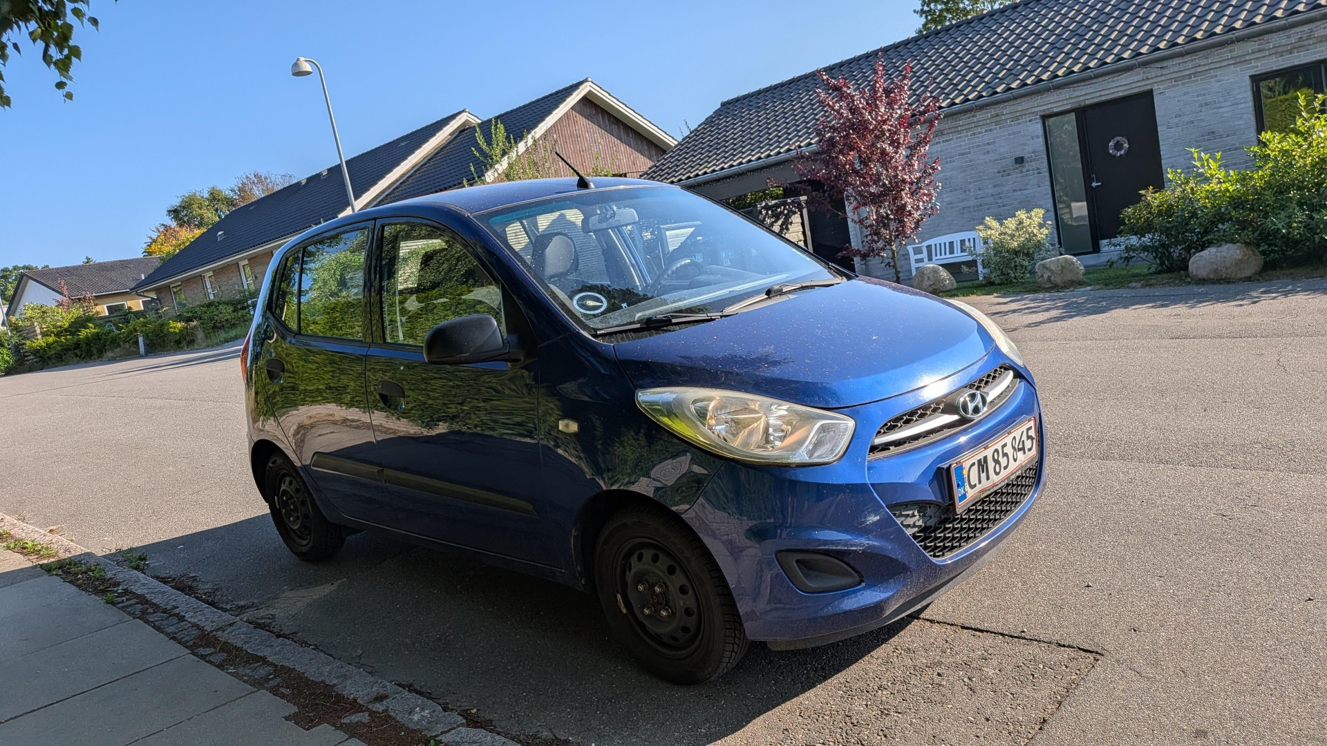 Blå Hyundai i10 fra 2012