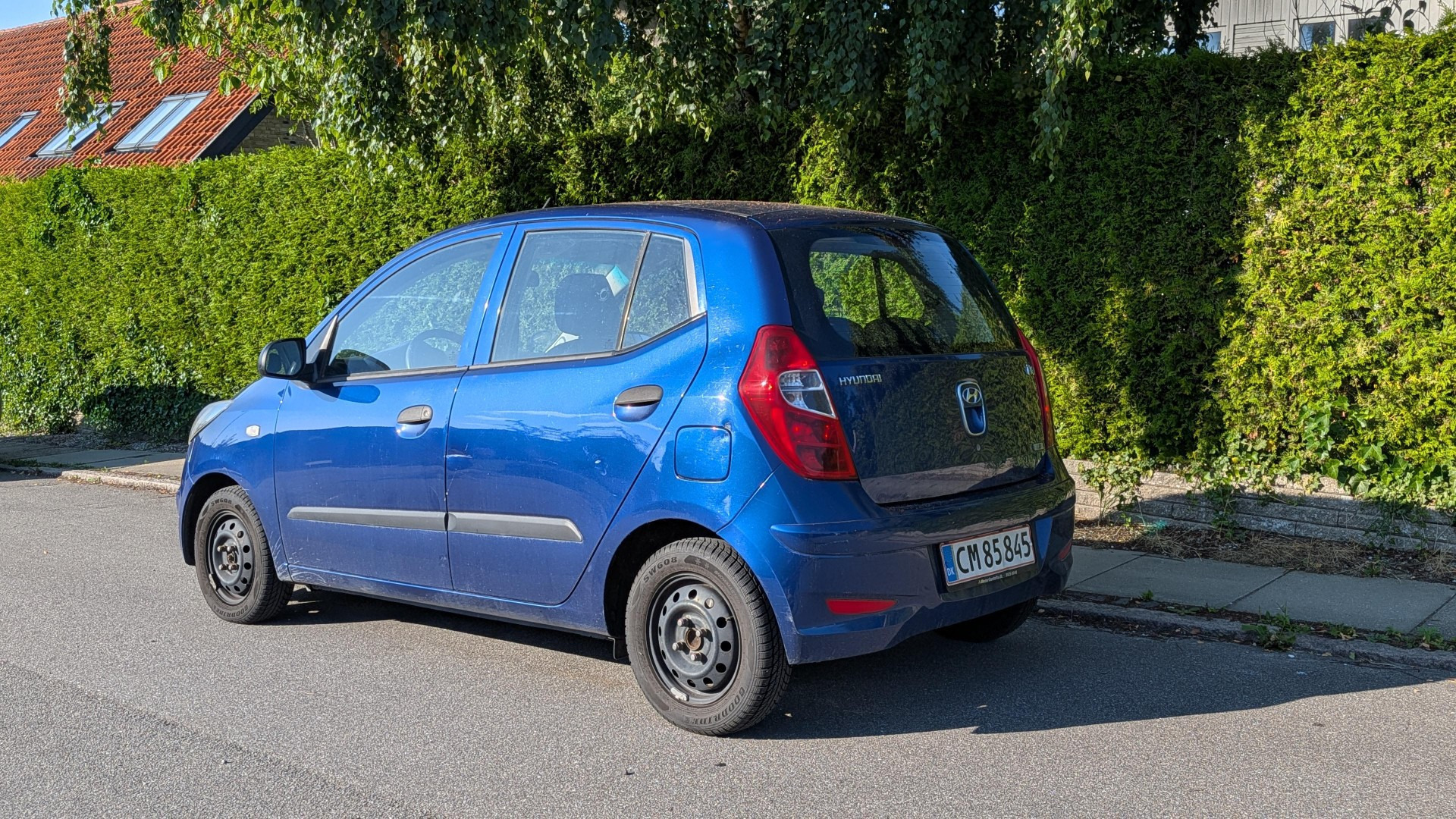 Blå Hyundai i10 fra 2012