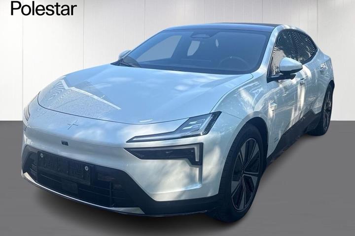 Hvid Polestar 4 fra 2025 set udefra