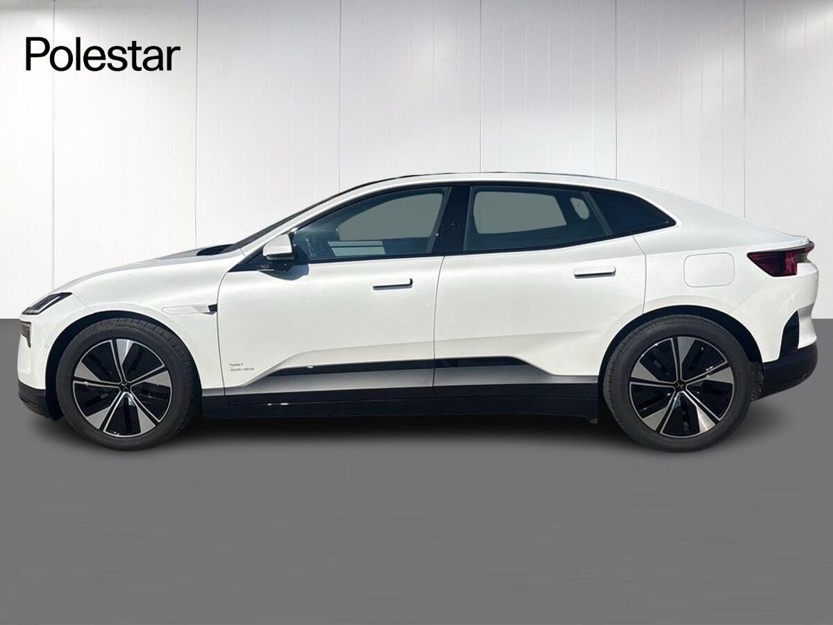 Hvid Polestar 4 fra 2025