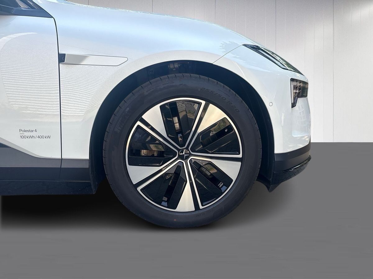 Hvid Polestar 4 fra 2025