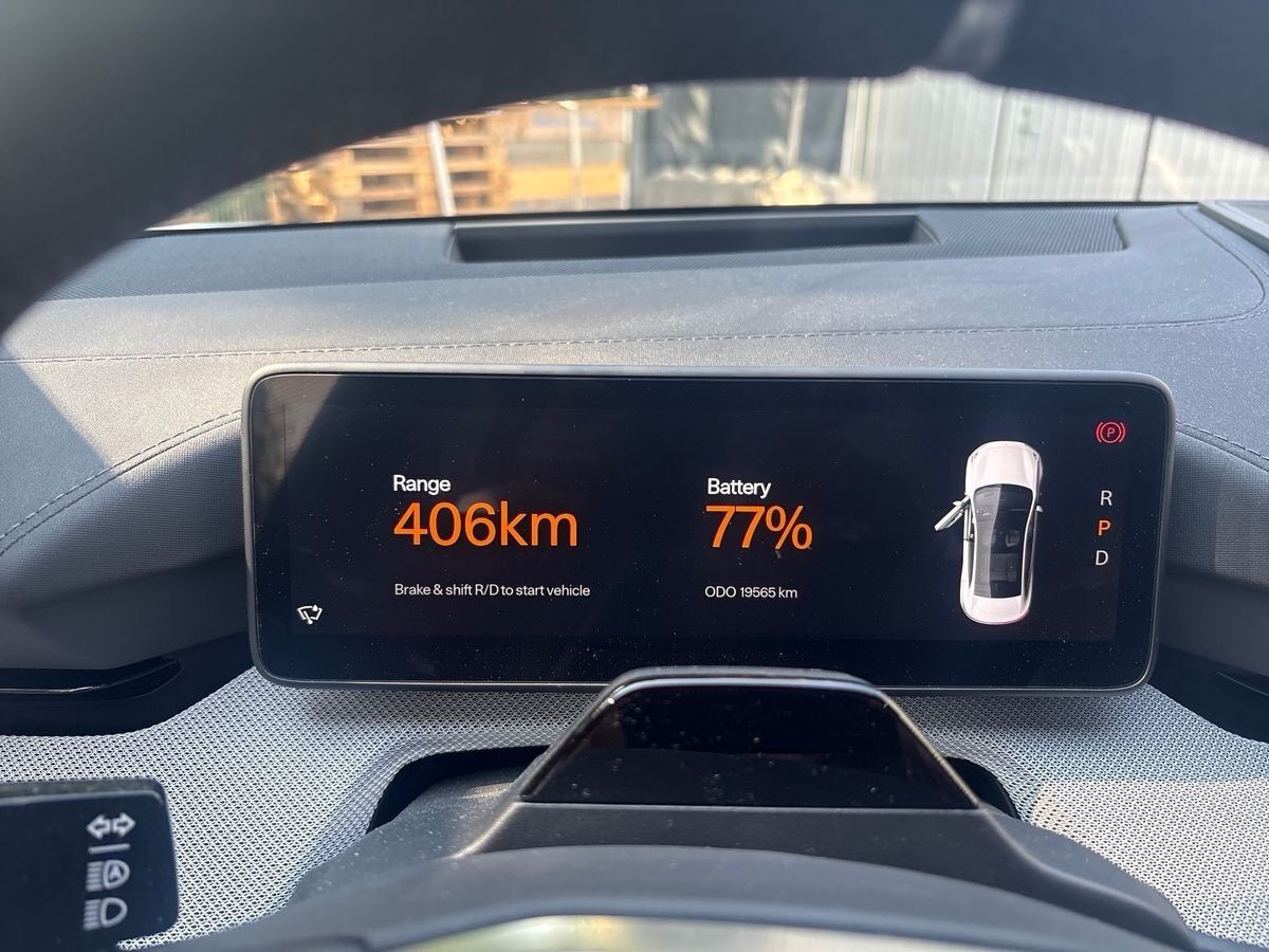 Hvid Polestar 4 fra 2025