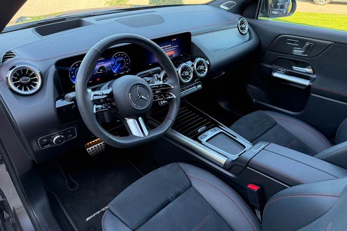 Hvid Mercedes EQA250+ fra 2025
