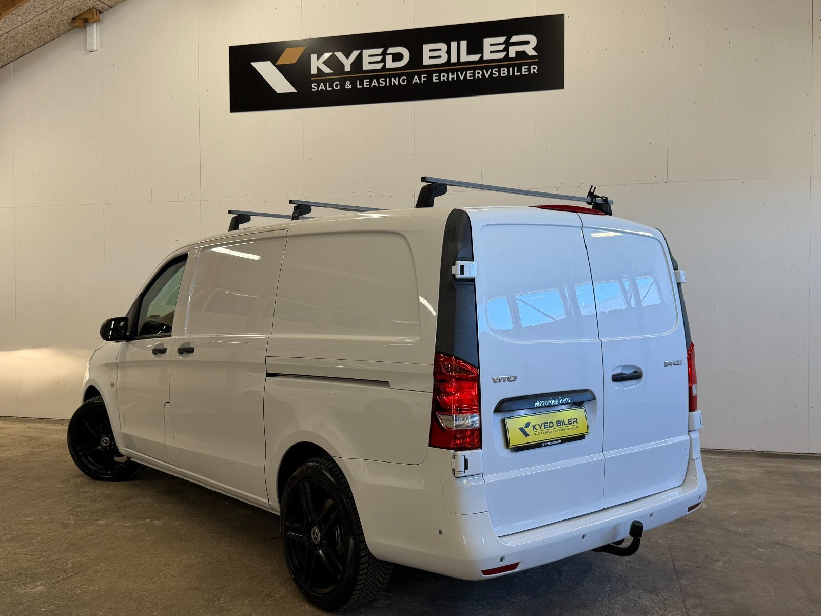 Hvid Mercedes Vito 114 fra 2020