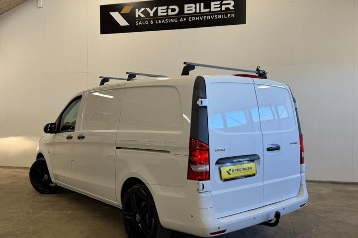 Hvid Mercedes Vito 114 fra 2020