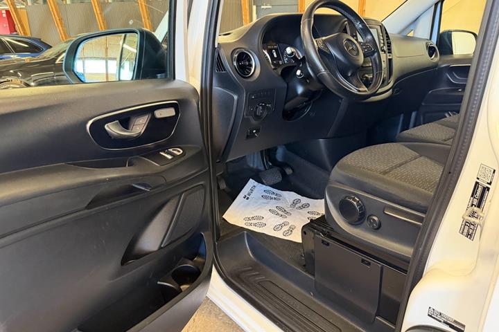 Hvid Mercedes Vito 114 fra 2020