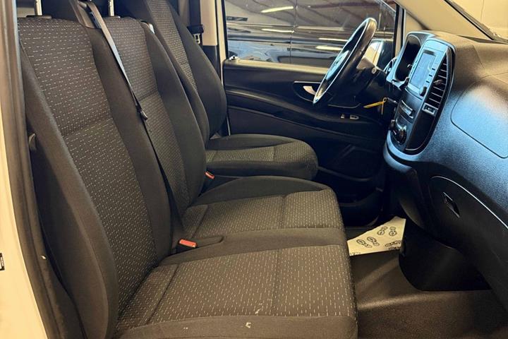 Hvid Mercedes Vito 114 fra 2020