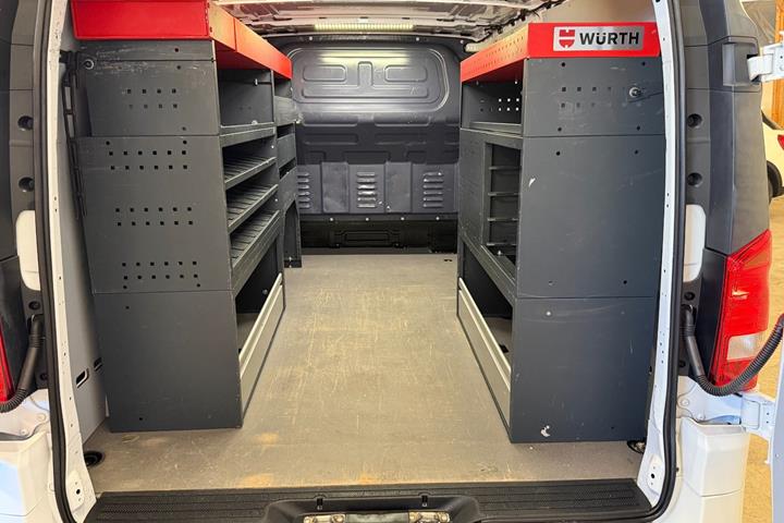 Hvid Mercedes Vito 114 fra 2020