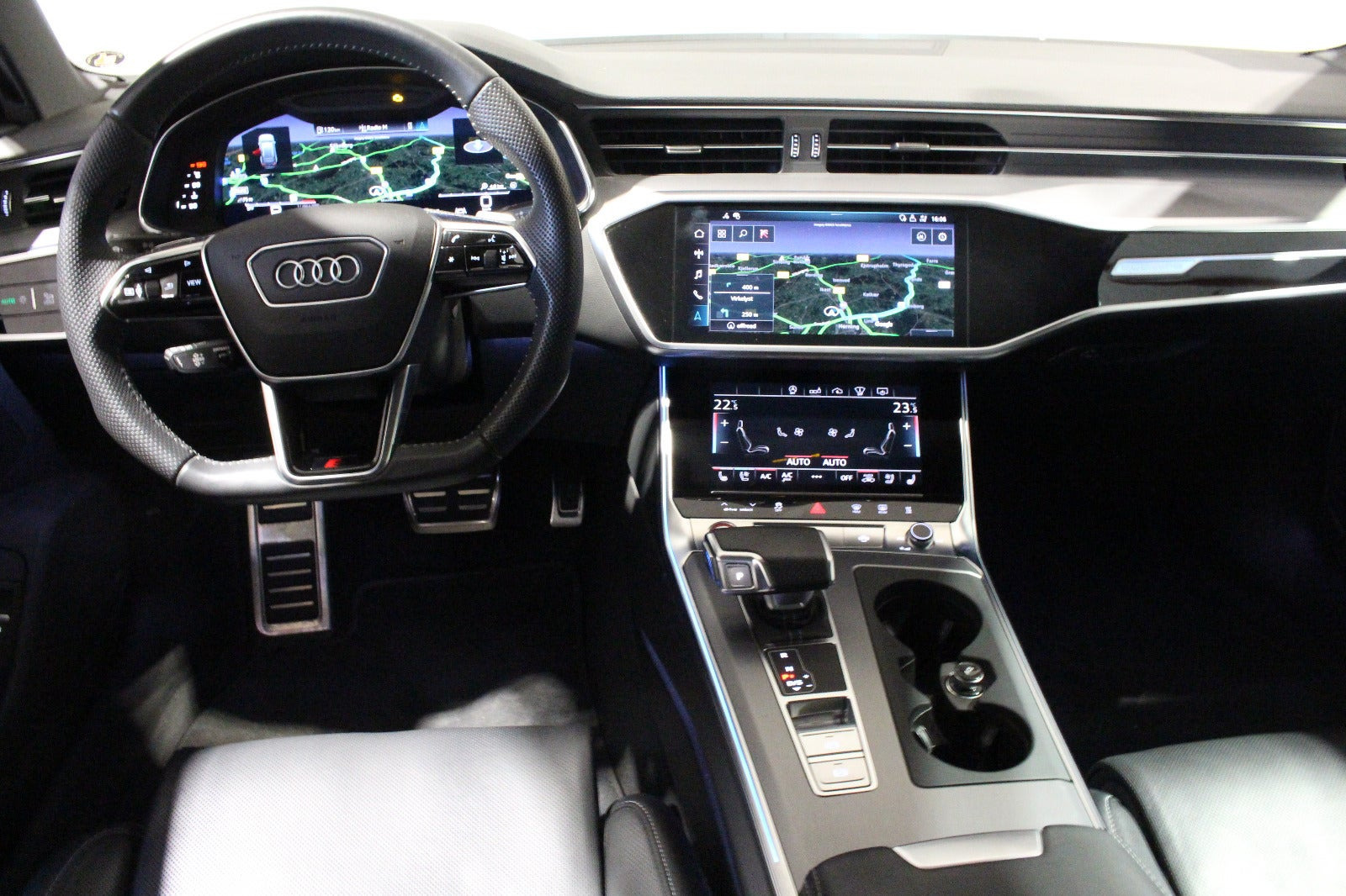 Grå Audi S6 fra 2020